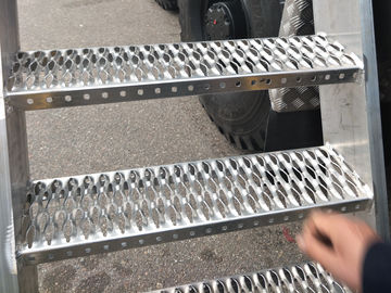 China Segurança que raspa para a passarela, deslizamento do passo de escada do aperto do diamante do assoalho da placa do passo do metal não fornecedor