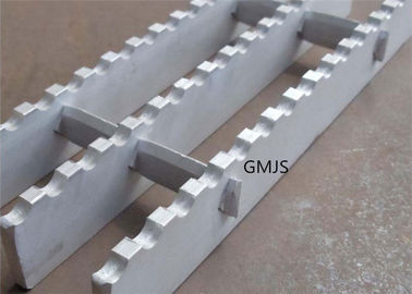 China Deslize não o tratamento de superfície anodizado de aço inoxidável da placa/não do deslizamento a natureza grating de aço fornecedor
